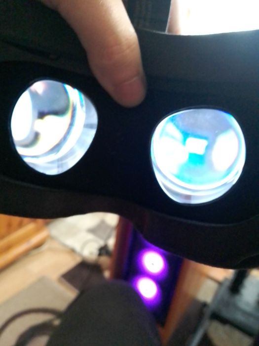Oculus Rift cv1 cu 2 senzori și controllere touch