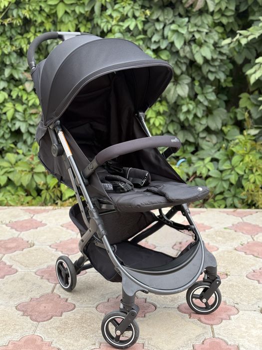 Продам коляску Evenflo Rever