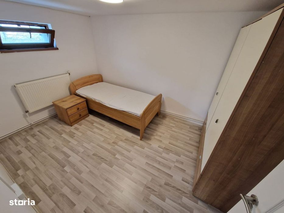 Apartament la casa cu 3 camere in Floresti ,zona Closca