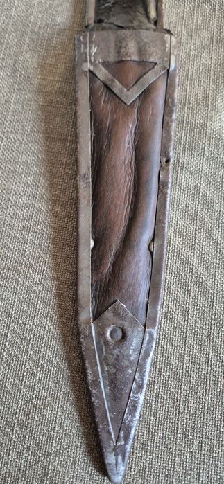 Много стара кама , нож.