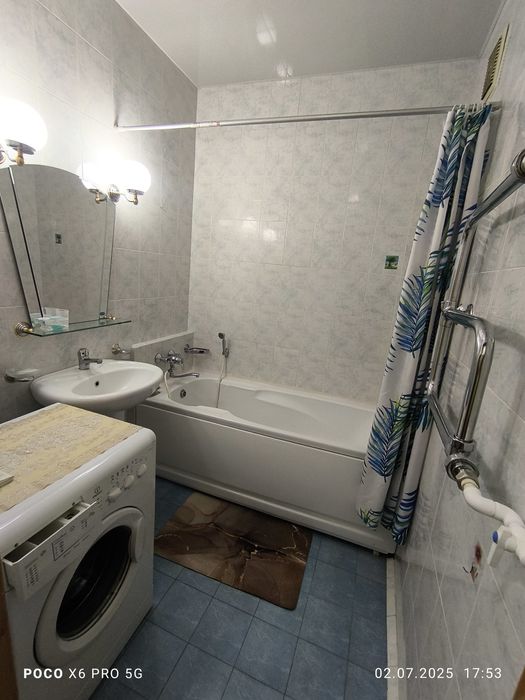 сдаю квартиру в аренду чиллзрЦквартал 3комнат 3этаж Банковской дом