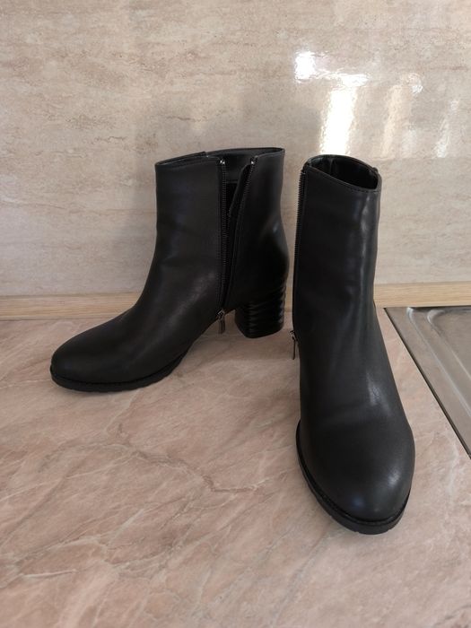 Елегантни боти 40номер