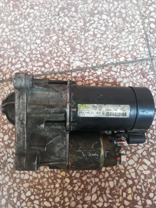 Стартер Рено