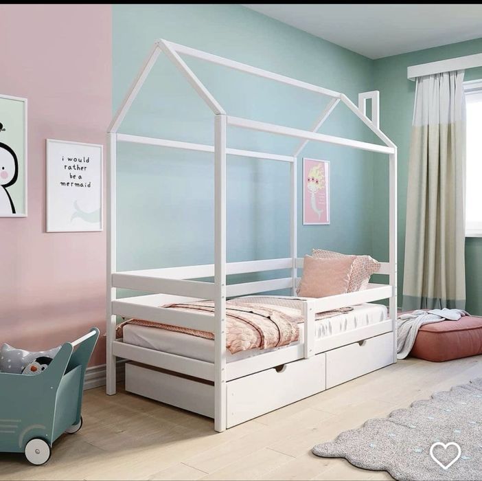 Детская кровать-домик продаётся