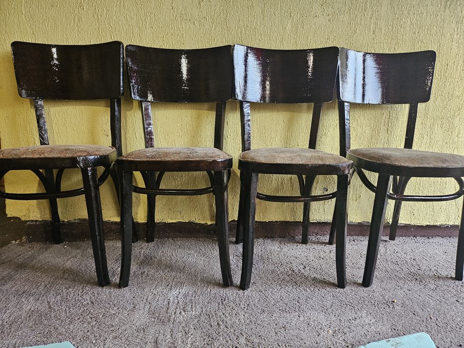 масивна баварска маса и 4 стола