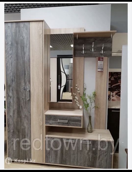 Продам прихожую.