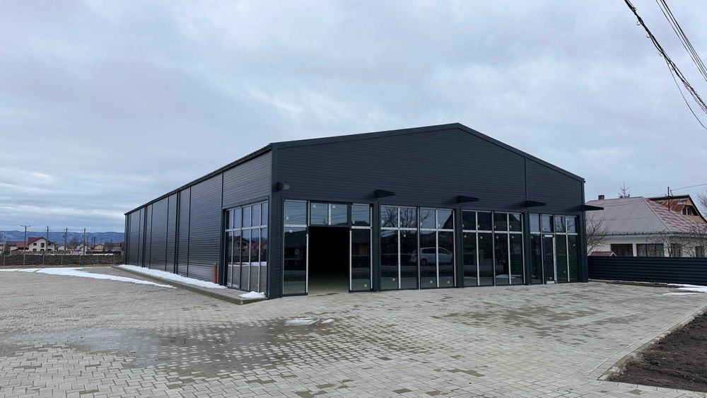 Spatiu comercial de închiriat în Vadu Moldovei, strada principală