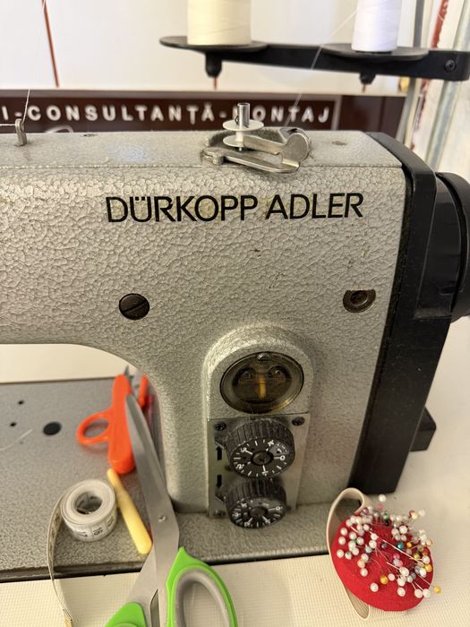 Mașină de cusut industrială Dürkopp Adler