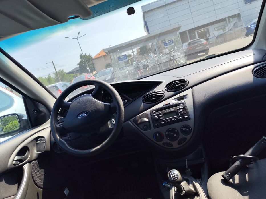 Ford Focus 2003 1,6 Benzina