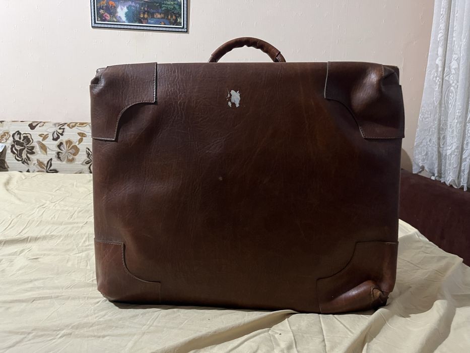 Ретро куфар за патуване от 1973 г в почти перфектно състояние