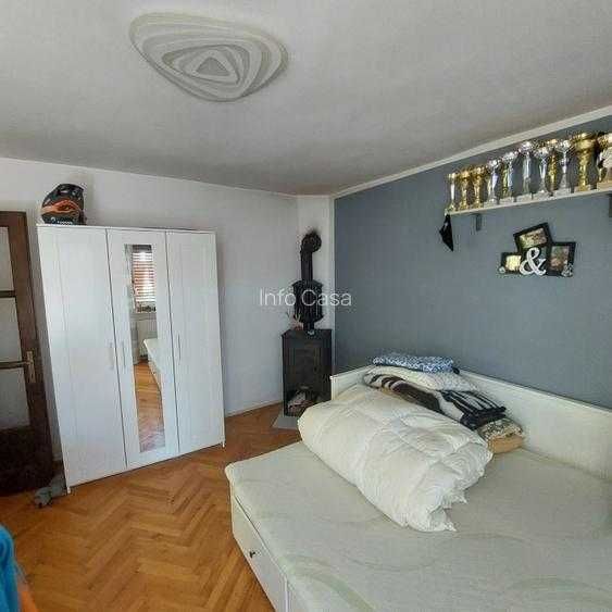 Vand Casa in  Deva