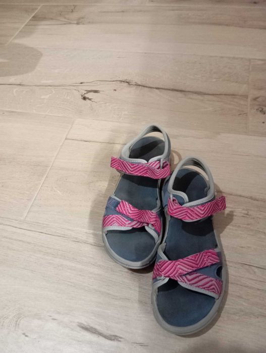 Сандали Декатлон