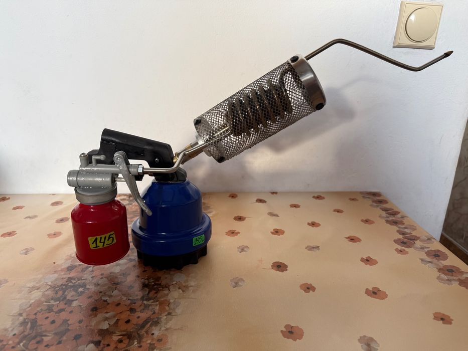 Пушалка за опушване на пчели