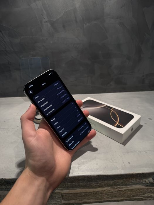 КАТО НОВ Iphone 16 Pro Natural + подаръци