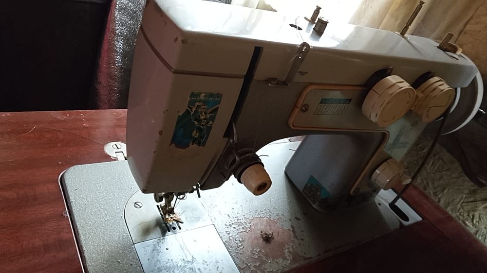 Продам машинки ножные