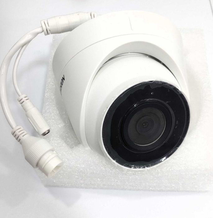 Camera IP Hikvision DS-2CD1323G0-IU