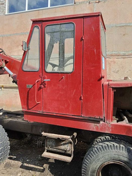 Продам колесный экскаватор ЭО-3322д.