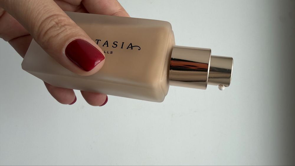 Тональный Anastasia Beverly Hills