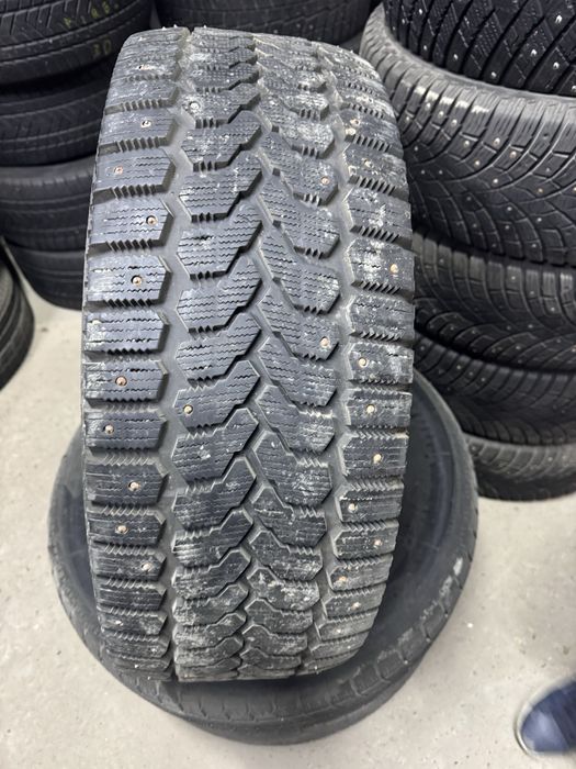 Шины шипы 265/65 R17 1шт