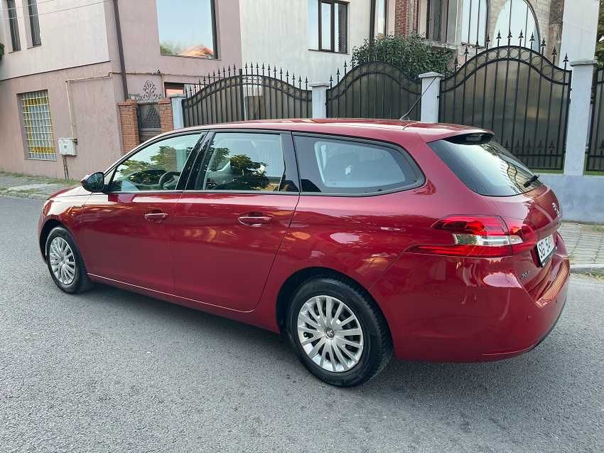PEUGEOT 308 face-lift 2016-1,2 benzina-FULL LED -156 450 KM REALI-UNIC PROPIETAR