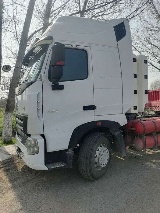 Тягач HOWO А7 Бухара