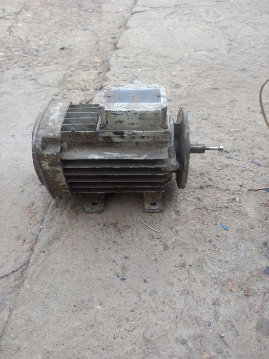 Продам электро мотор