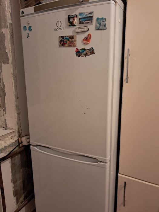 Продам холодильник и плиту