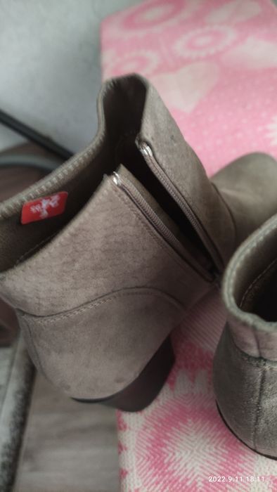 Продам женские ботильоны 42 размер