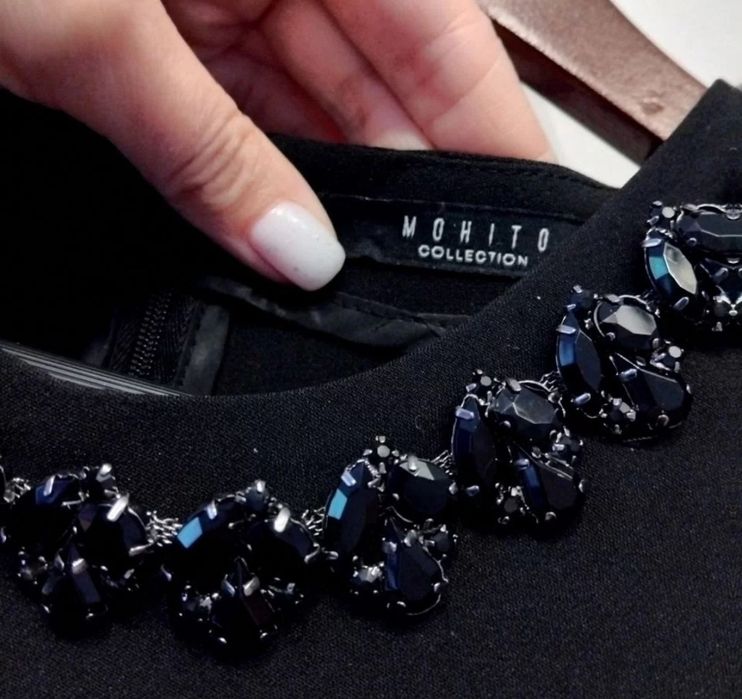 Чёрное платье Mohito 36