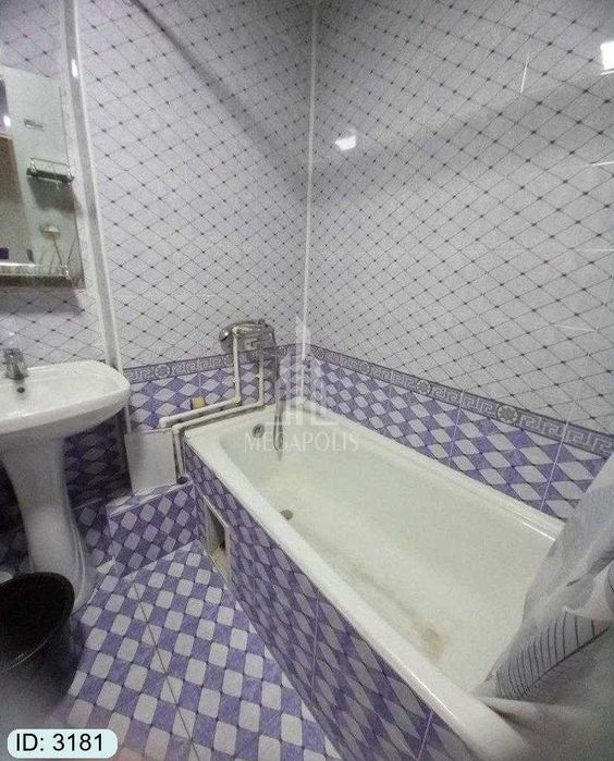 5 mikr somiy mirxan tarafda 4 xona tayyor kvartira sotiladi №3181