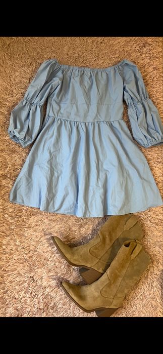 Рокля в небесно син цвят