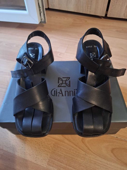 Дамски сандали Gianni