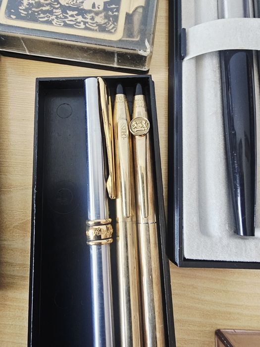 Химикалки и моливи за колекция