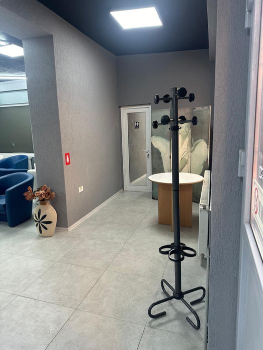 De inchiriat spatiu comercial