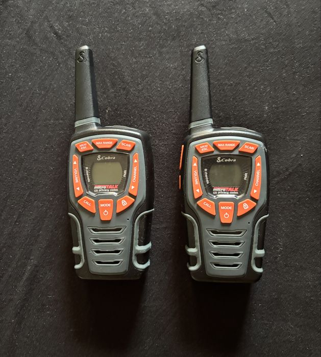 Walkie Talkie Cobra AM845