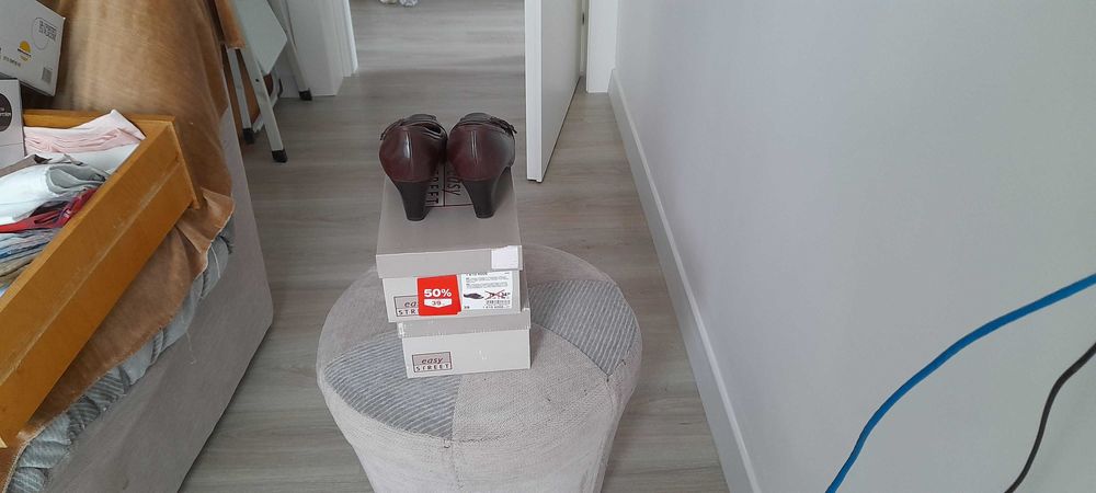 Pantofi de piele Carmen's