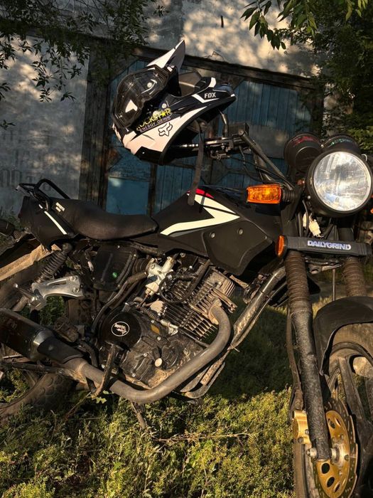 Мотоцикл 200.