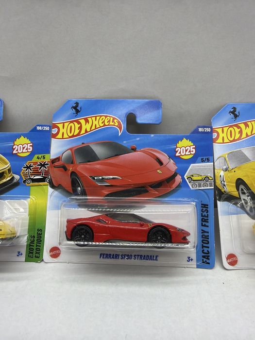 Hotwheels Lot 3 machete Ferrari F40 SF90 365 GTB4 scara 1:64 metalice