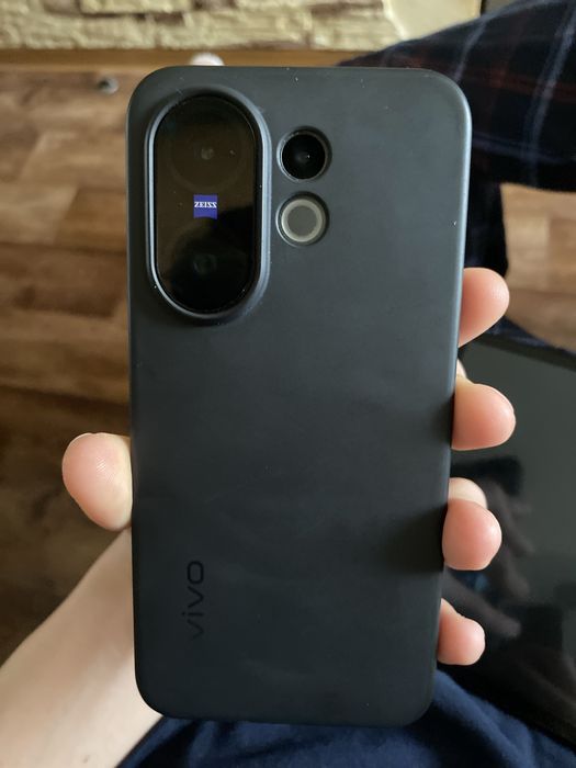 Продам vivo x200 fe