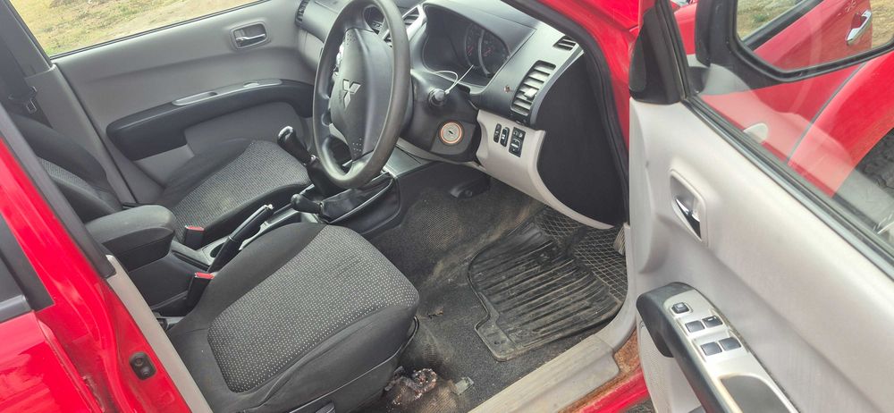 Mitsubishi L200 TROJAN 2.5 diesel 2012