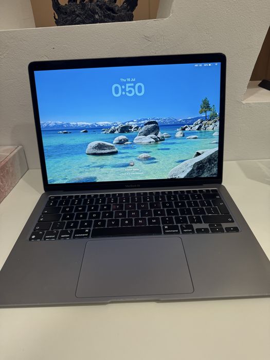 MacBook Air M1 (100% батерия) 256GB SSD