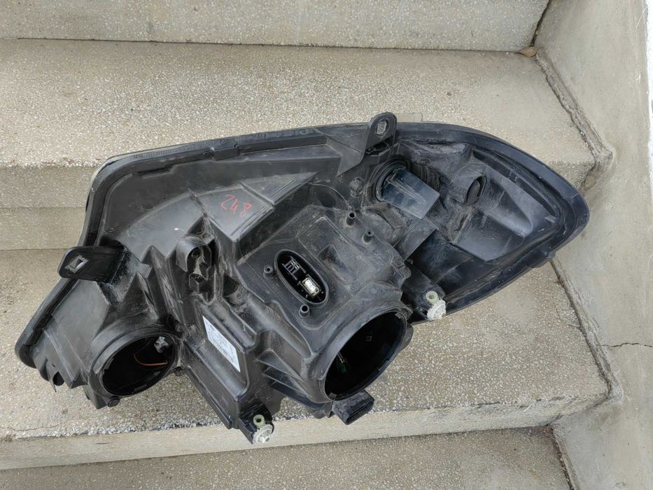 Фар Mercedes Sprinter W906 LED Bi-Xenon/Фар Мерцедес Спринтер Оригинал