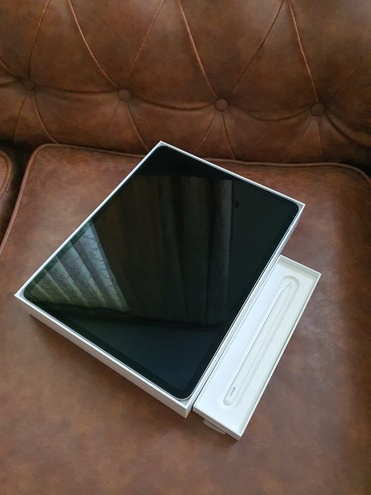Apple iPad Pro 12.9 (6th Gen, 2022)–2TB+Apple Pencil+калъф, в гаранция