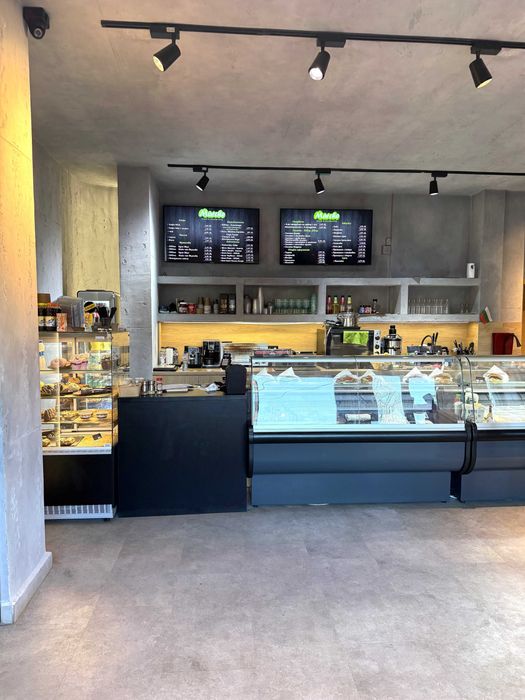 Продава се Заведение в Бургас, Изгрев - 45 кв.м за 1077 €/кв.м - Снимка #1