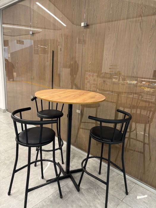 Продам торговые витрины, оборудование для кафе