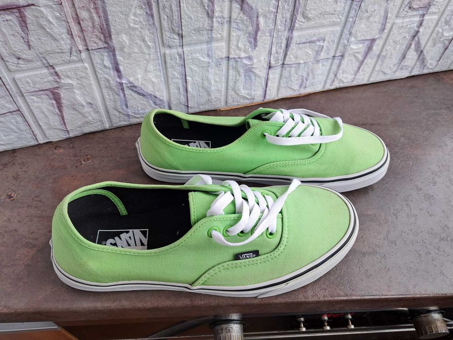 мъжки кецове,спортни обувки,маратонки,гуменки,ном43 Vans,ванс
