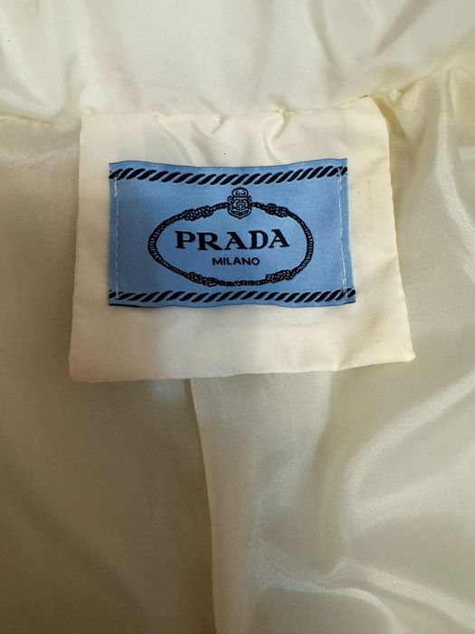 Geacă albă Prada nepurtată