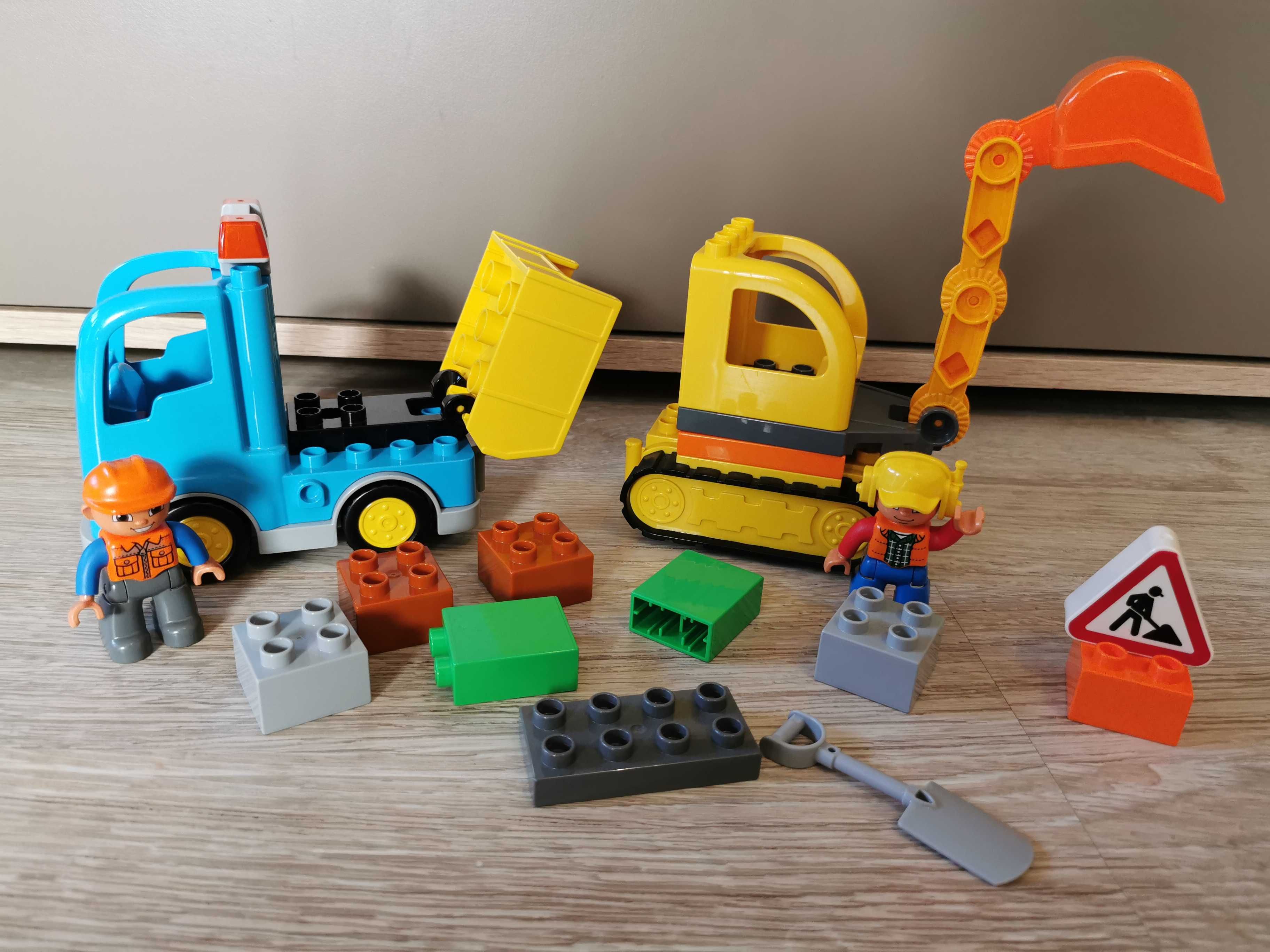 Duplo truck & sales tracked excavator 10812