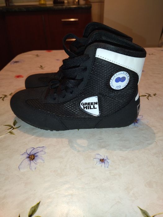 Продам борцовки детские