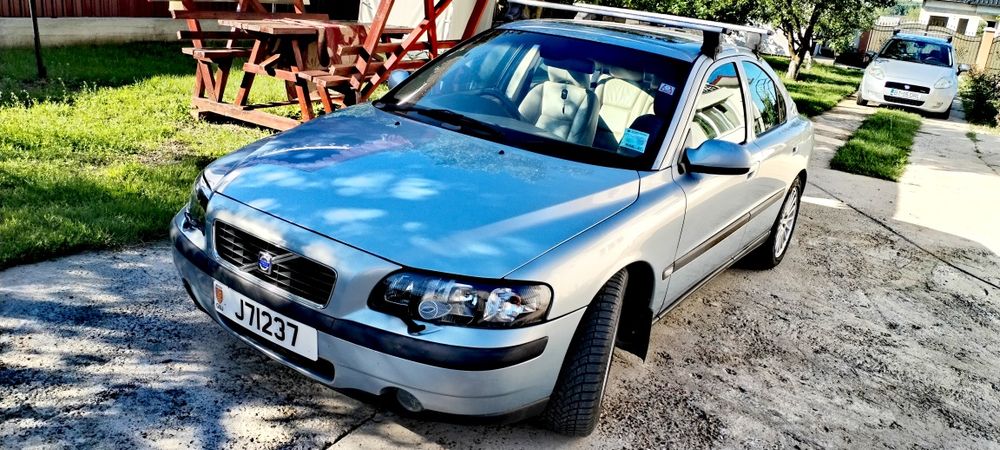 Volvo S60 2.0T  benzina 180 cp